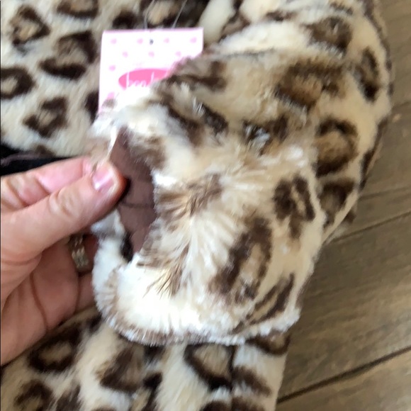 Leopard print faux fur snowsuit - Picture 3 of 7